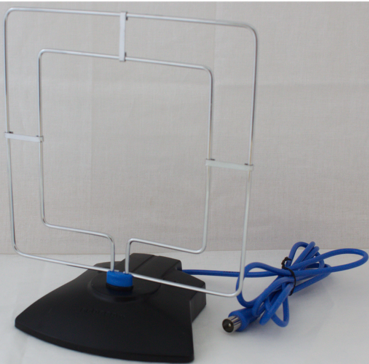 Антенна комнатная для цифрового ТВ Квадра с усилителем+5В рамочная, малошум. APA-030