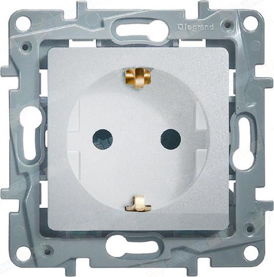 Legrand  Etika  Алюминий Розетка механизм 2К+З со шторками 16А, 250В 672422
