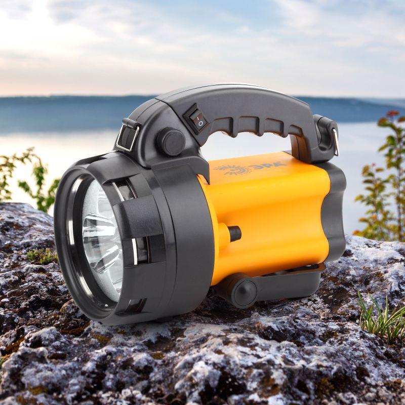 Фонарь-прожектор PA-604 АЛЬФА 3x1ВтLED SMD аккум. литий 3А.ч сигнал.св. ЗУ 220В+12В (инд. упак.) ЭРА Б0031035