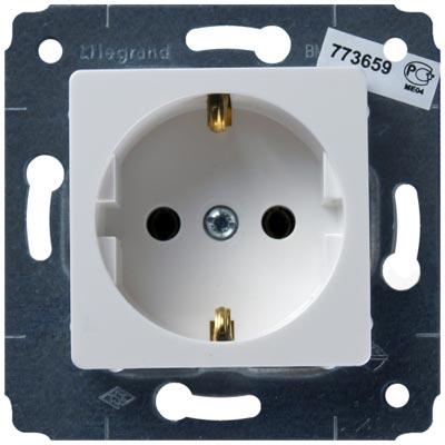 Legrand  Cariva  Белый Розетка 2К+З скрытая установка IP20 /773659