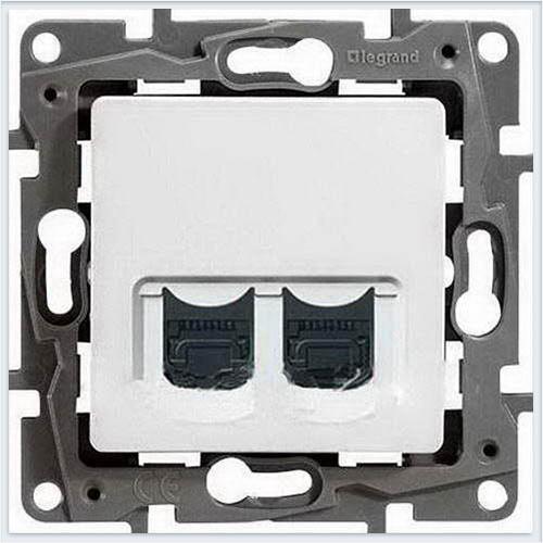 Legrand  Etika  Белый Розетка механизм компьютерная 2ХRJ45 категория  6е UTP 672254
