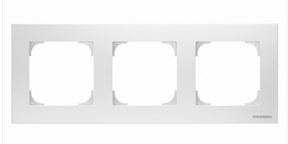 ABB  SKY Альпийский Белый Рамка 3-местная базовая /2CLA857310A1101/